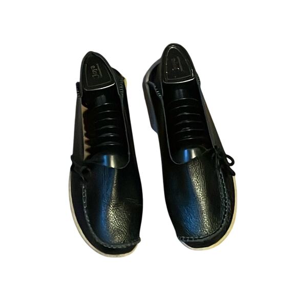Black Leather Moccasin Style Shoe. 9 - Picture 1 of 4